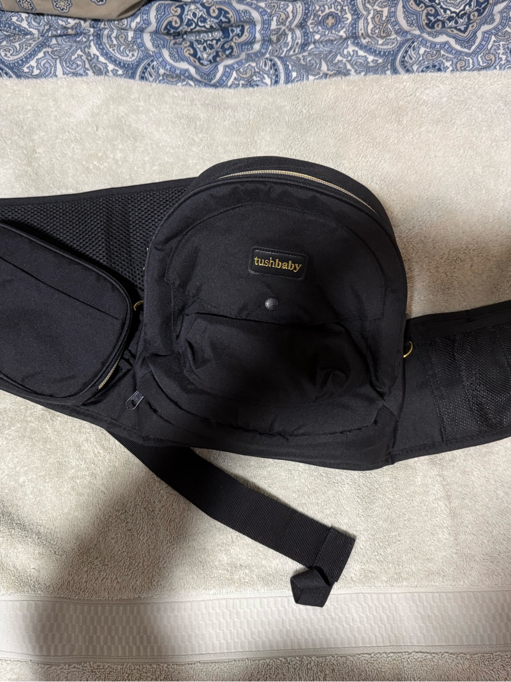 Tushbaby Black Hip Pack Sling Bag